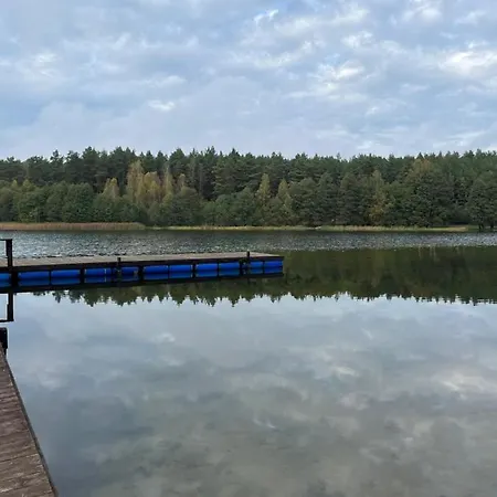 Caloroczny Hawaje Nad Jeziorem Kazub Holiday home