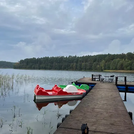 Caloroczny Hawaje Nad Jeziorem Kazub