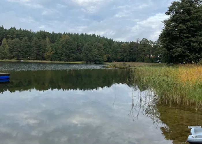 Prázdninový dům Caloroczny Hawaje Nad Jeziorem Kazub Cieciorka